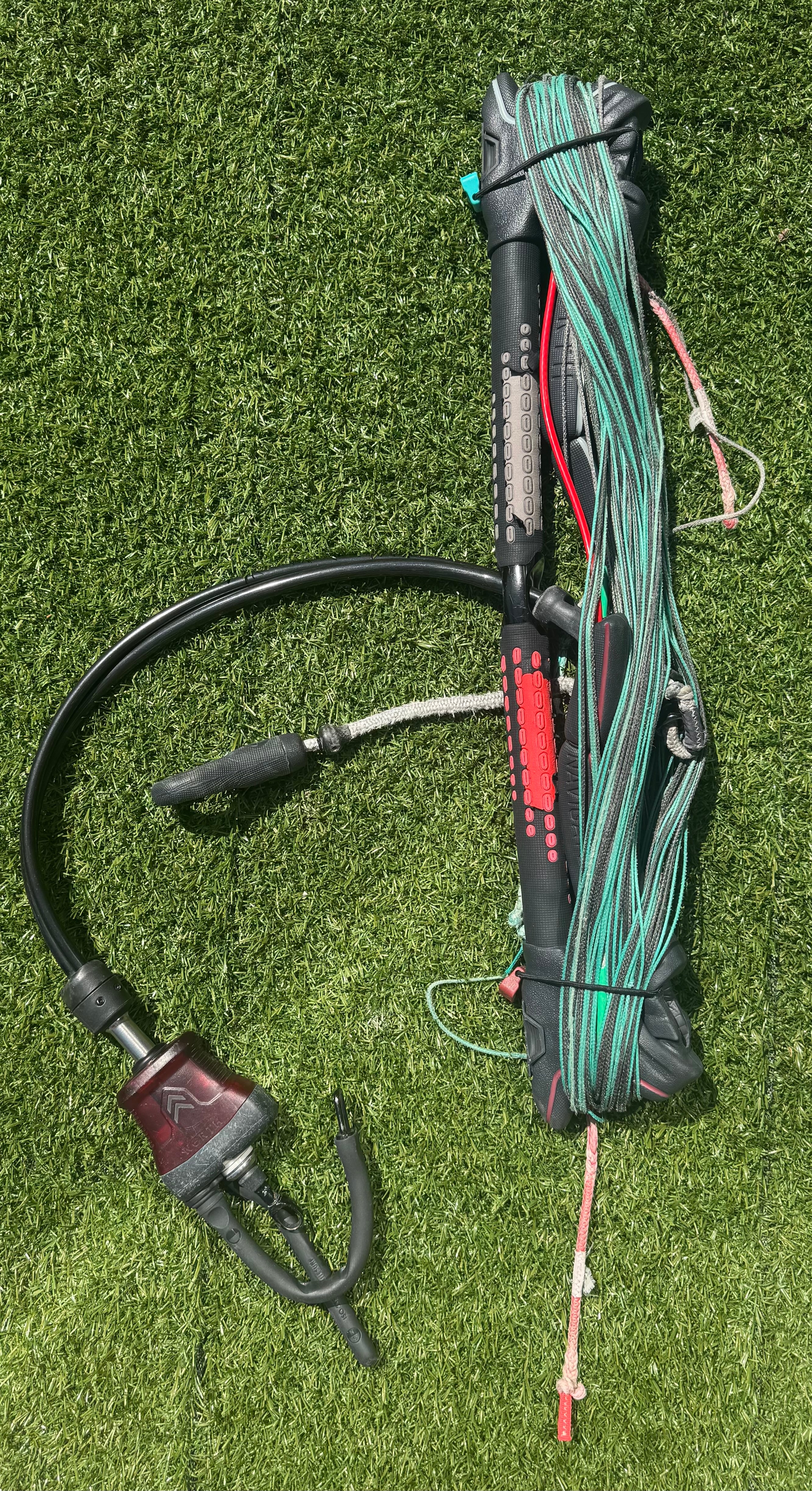 North 2025 Navigator Pro Control Bar (Good Condition - Used)
